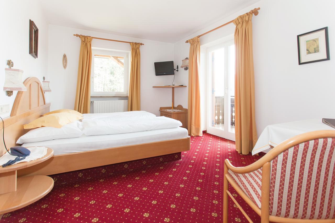 Hotel Lichtenstern Soprabolzano Room photo